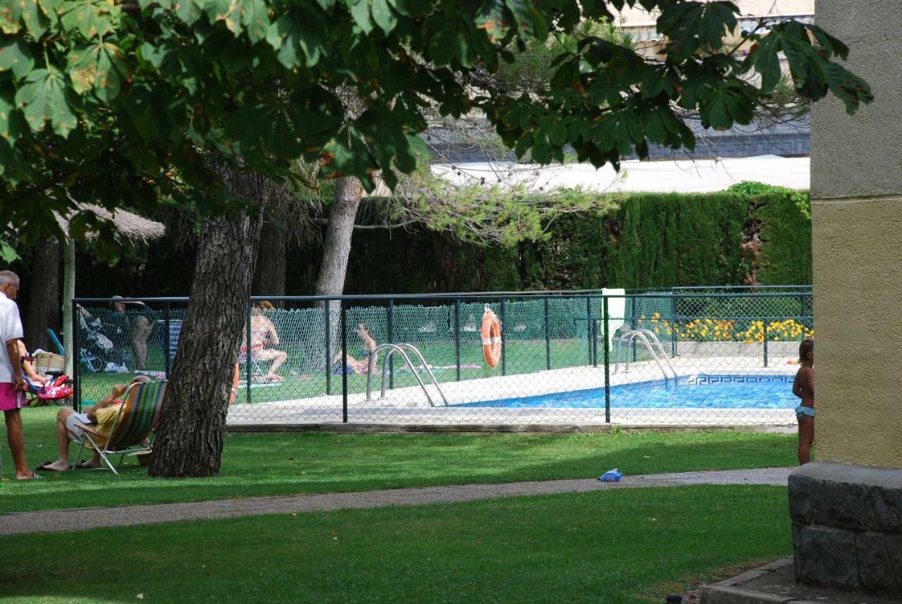 Atico En Con Piscina, Tenis Y Barbacoa Biescas (Aragon)