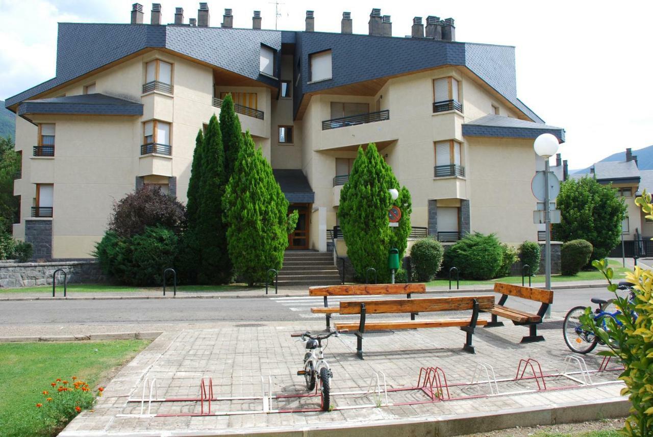 Apartment Atico En Con Piscina, Tenis Y Barbacoa Biescas (Aragon)